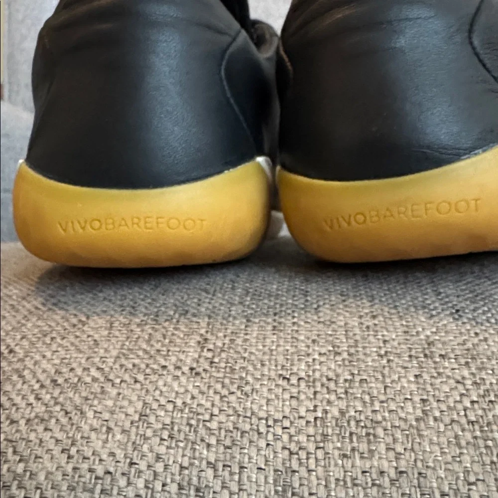 Vivo Barefoot Black Leather Shoes - Picture 14 of 15